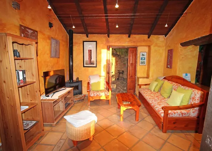 Viva Mora - Estate With Idyllic Mountain Landscapes